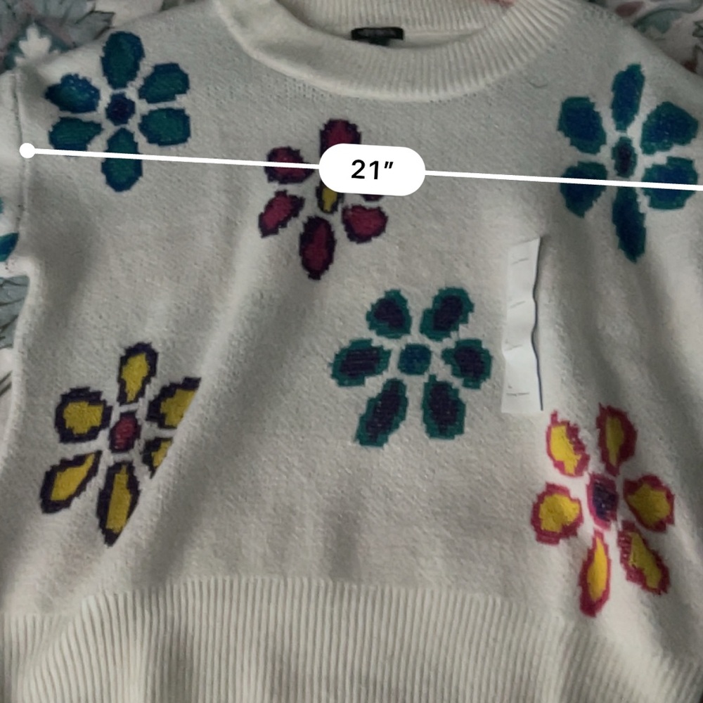♥️ Wild Fable White Cable Knit Multicolor Daisy Crop Pullover Sweater NWT - Picture 5 of 5